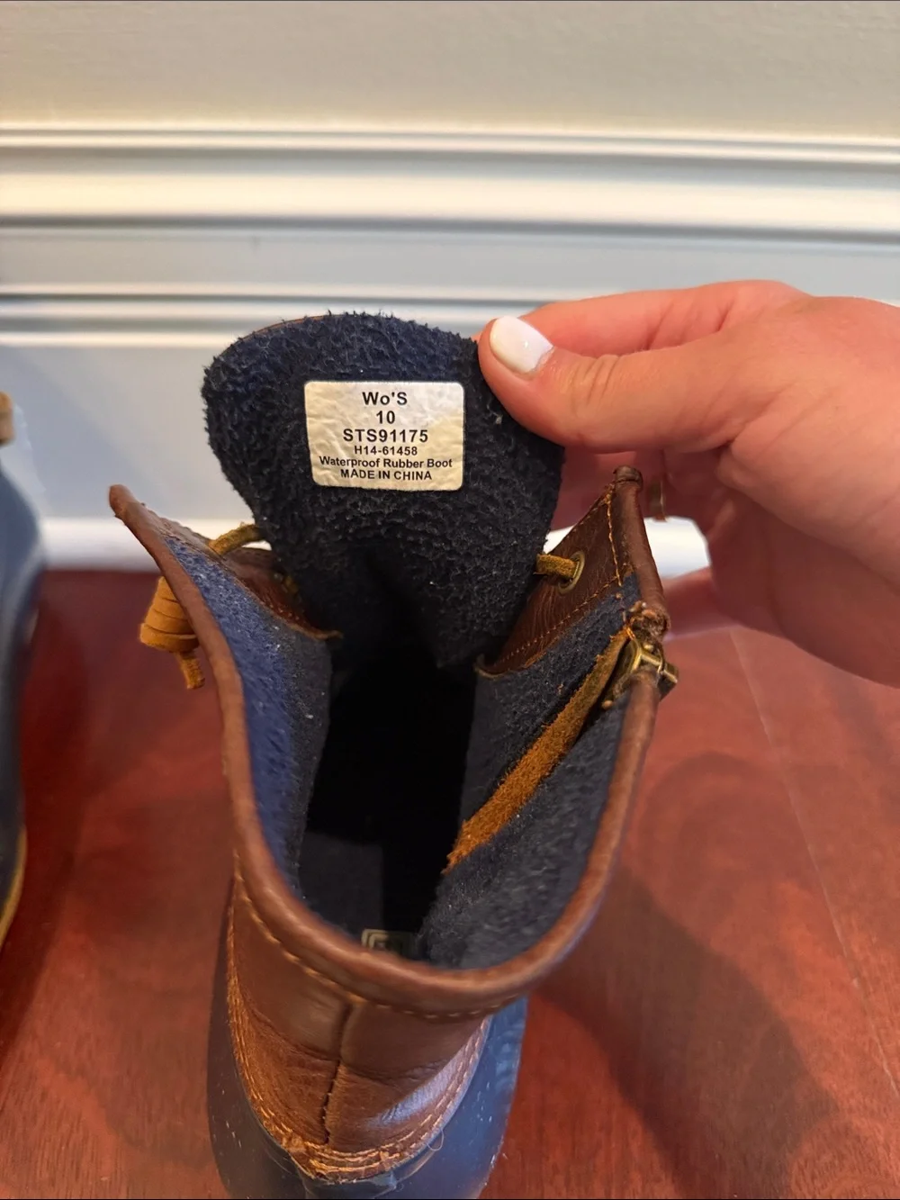 Sperry Navy and Brown Waterproof Lace-Up Boots - Size 10 Women’s